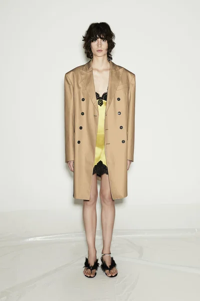 Look 15